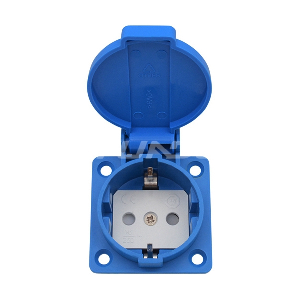 EU waterproof socket with safety shutter